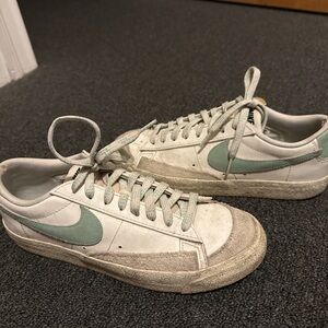Nike White and Yellow Sneakers
